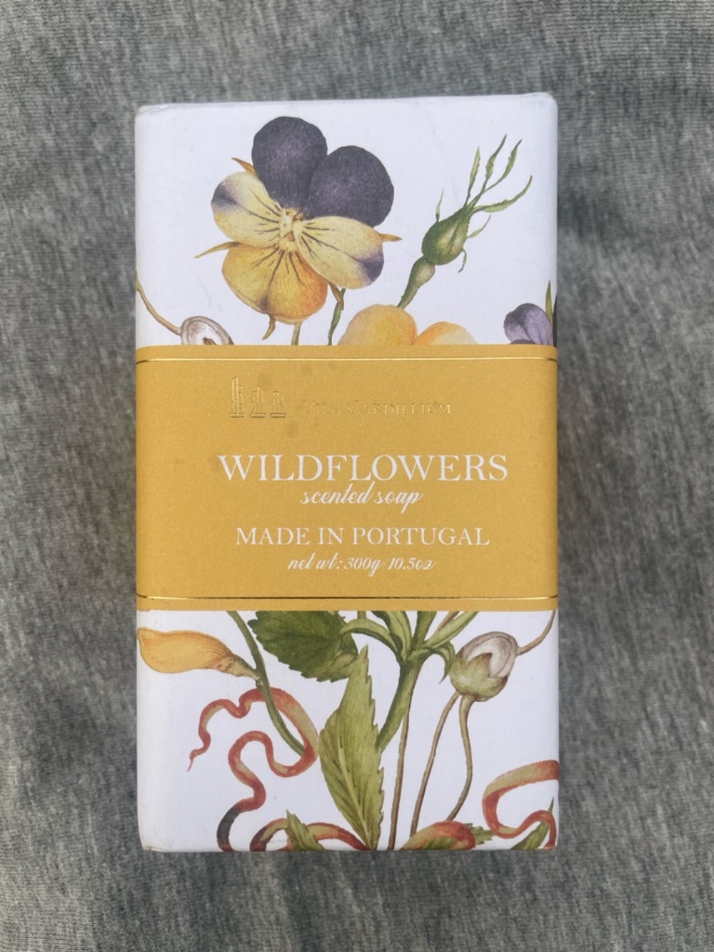 NEW  Vila Cardillium Wild Flowers
Scented Floral Decor Soap
Portugal 10.50 oz
